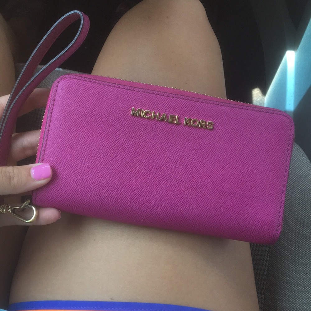 Micheal Kors Wristlet!
